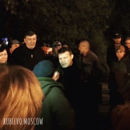 Жители Рублёво высказали депутату свое возмущение на его голосование за новую ярмарку.